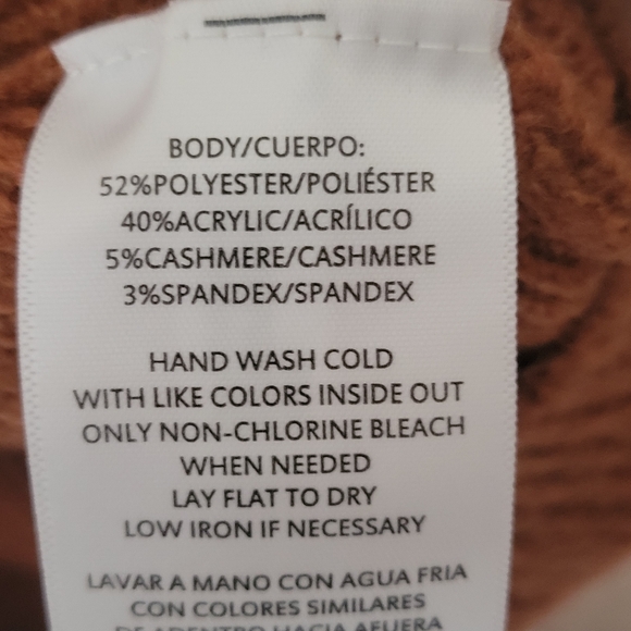 DKNY Women's Cashmere Blend Crew Neck Sweater. NWT. XXL - Picture 4 of 6